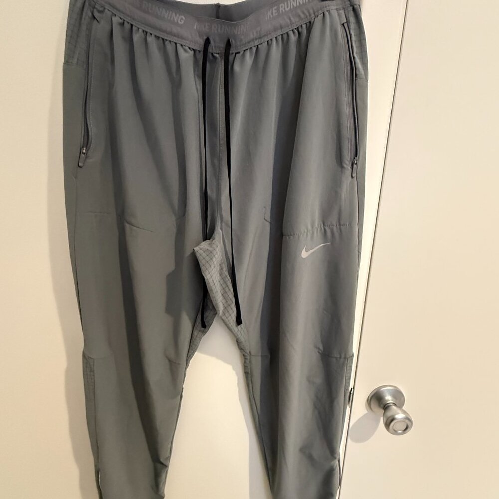 Mens Nike Gray Dri-FIT joggers size M